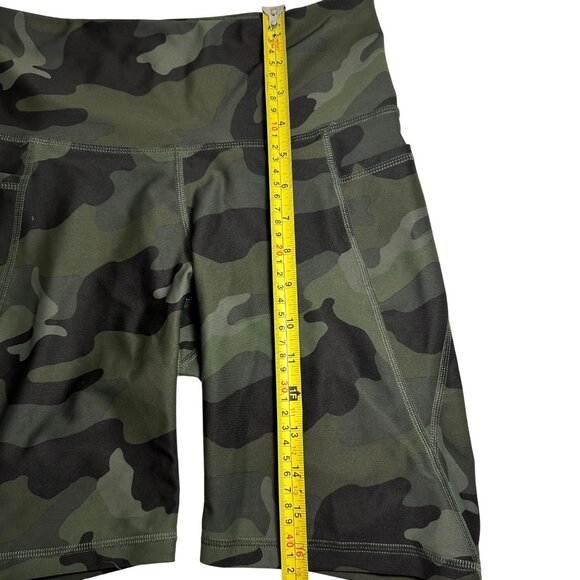 Old Navy Active Powersoft Camouflage High-Waisted Womens Biker Shorts SZ M - Picture 4 of 8